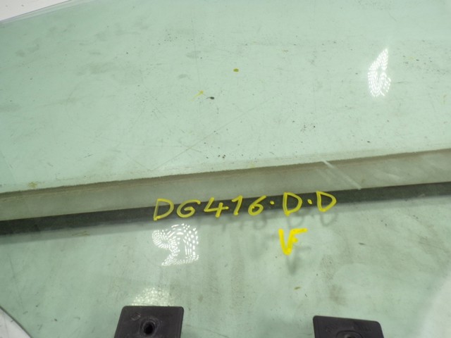 GS5638D302 XYG Скло передніх дверей, правих
