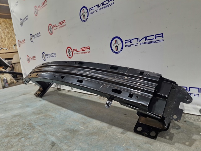 Підсилювач бампера переднього Nissan/Infiniti 620306RA0A