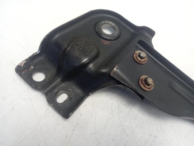 6G9NR10684CC Land Rover Рамка радіатора нижня