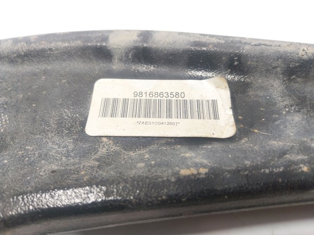 Важіль передньої підвіски нижній, правий 9816863580 Peugeot/Citroen