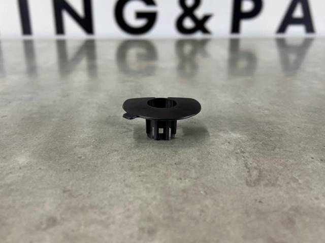  Tesla 108844600B