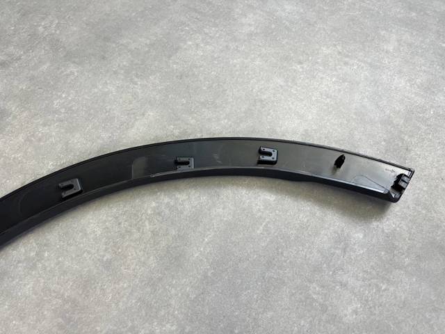LR063188 Land Rover Молдинг арки колеса заднього, правий