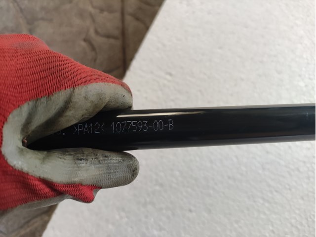  Tesla 107759300D