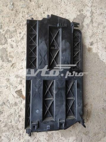 Кронштейн кріплення радіатора кондиціонера Nissan/Infiniti 21494DF40A
