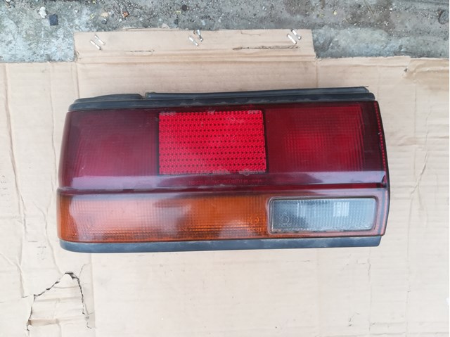 Задня ліва фара на Nissan Bluebird  T72 , T12