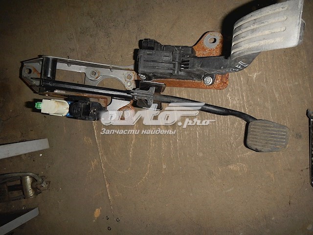 4M512467AN Ford 