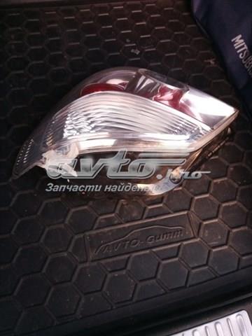Купити 8330A288 Mitsubishi Задня права фара