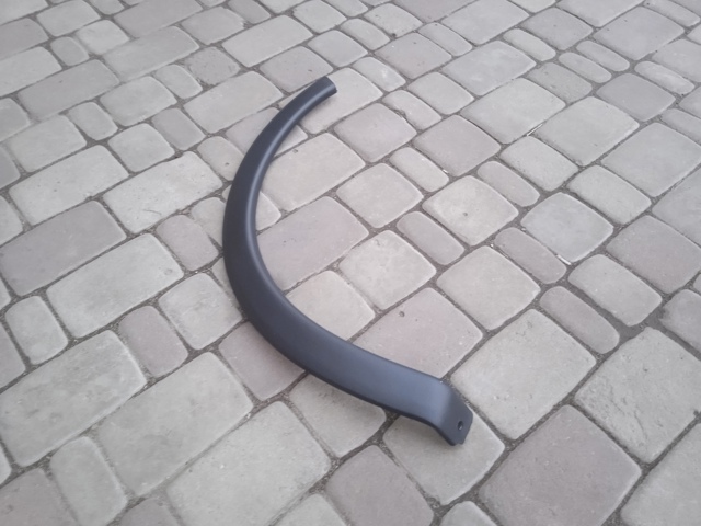 Молдинг арки крила переднього, правий Polcar 5556025J ціна, від 8.12 USD
