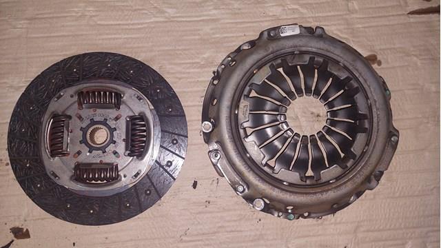 Корзина зчеплення 302101221R Renault (RVI)