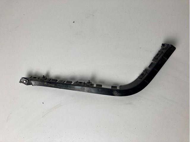 Направляюча заднього бампера, права LR061274 Land Rover