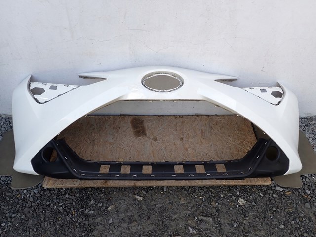 521190H180 Toyota Бампер передній в зборі