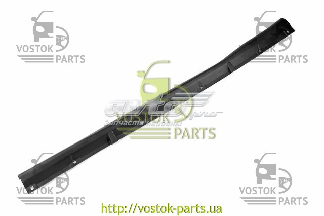 Накладка зовнішня (молдинг) порога, лівий 1018016749 Geely