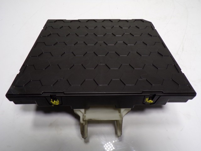  VAG 5WA937086AE ціна, від 421.25 USD