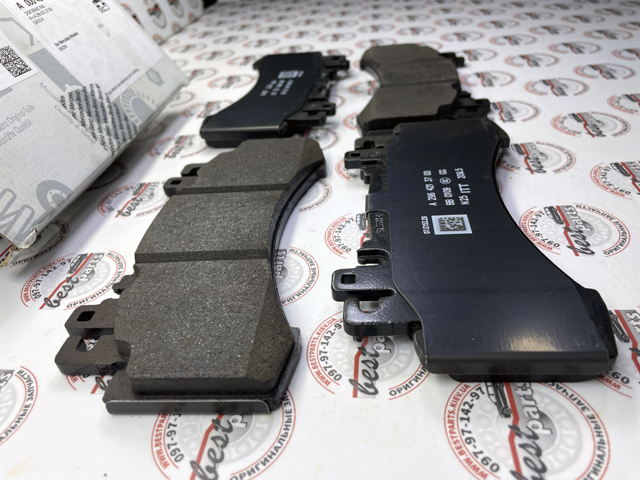 Купити A0004213602 Mercedes Колодки гальмівні передні, дискові