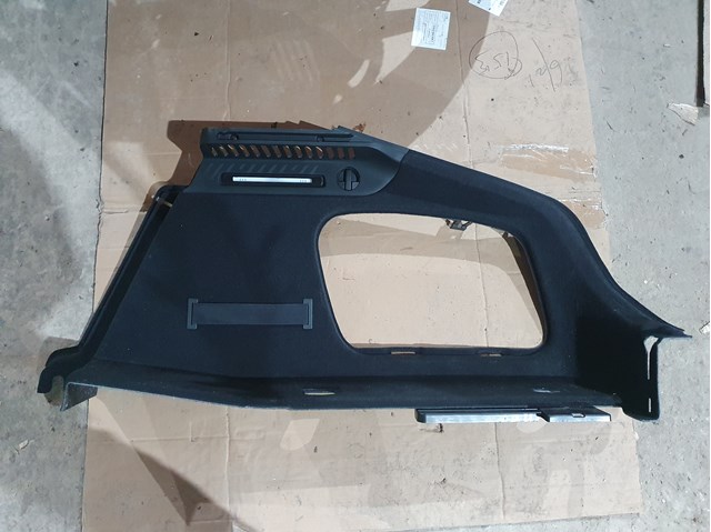 Облицювання багажного відсіку, праве VAG 8W9863880 ціна, від 74.75 USD