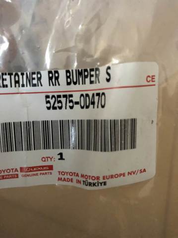 525750D470 Toyota Напрямна заднього бампера, права