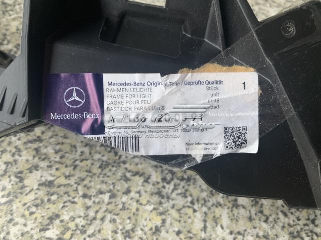 A1666200591 Mercedes Рамка радіатора права