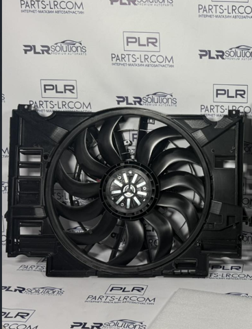 Купити LR092806 Land Rover Дифузор радіатора охолодження, в зборі з двигуном і крильчаткою