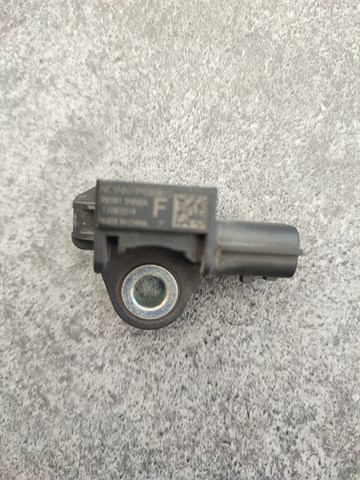 98581W000P Mitsubishi Датчик Ейрбег передній