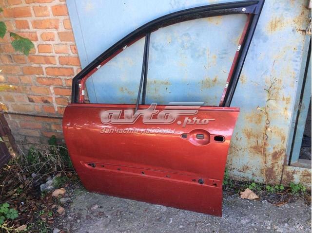 Дверь передня ліва на Renault Scenic II JM0, JM1