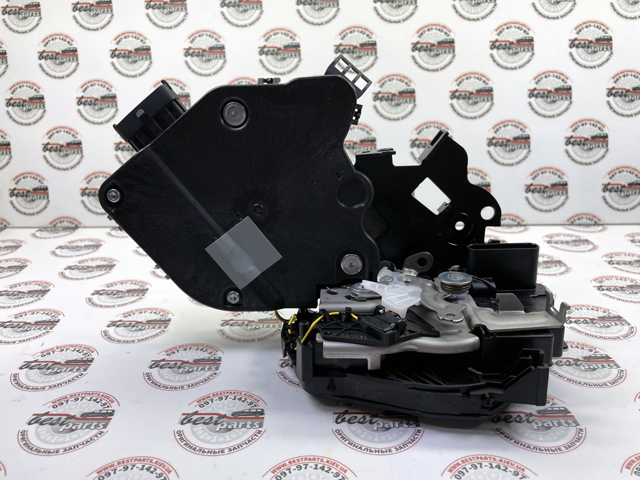Замок задньої двері, лівої Land Rover LR078752
