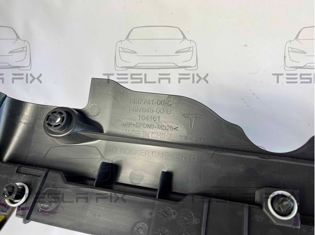 Купити 149774000B Tesla Накладка зовнішня (молдинг) порога, лівий