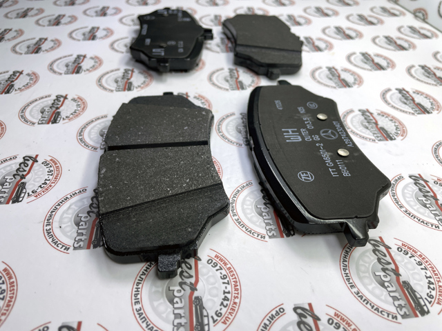 Купити A0004236801 Mercedes Задні колодки