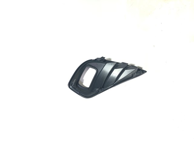 Заглушка/ решітка протитуманних фар бампера переднього, права FP7085914 FPS