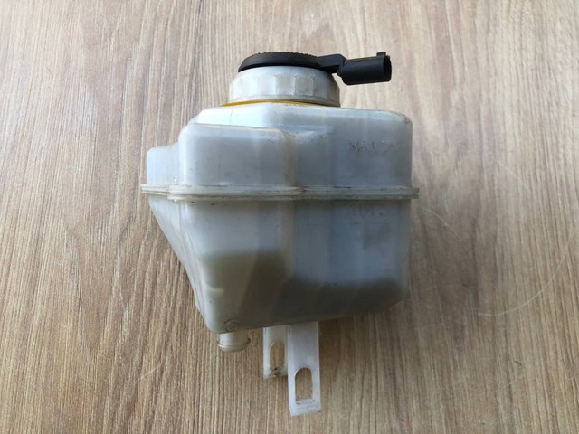 Купити 32669621 Land Rover 
