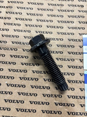 992338 Volvo 