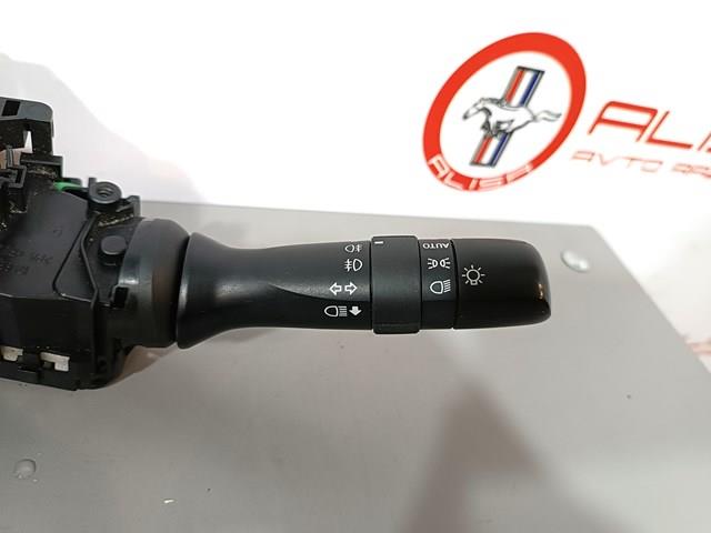Перемикач підрульовий, правий Subaru 83114AJ150