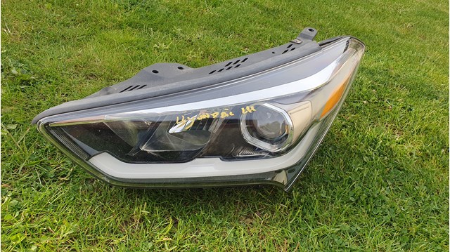 92101B8530 Hyundai/Kia Фара дальнього світла в зборі