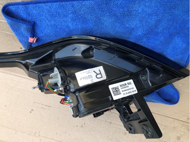  Hyundai/Kia 92402R2000 ціна, від 316.72 USD