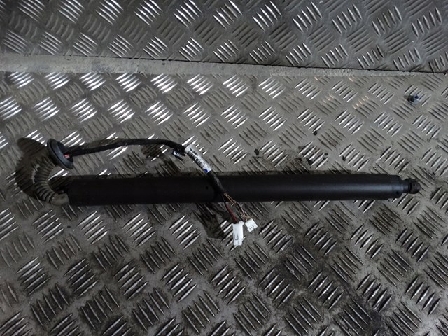 Амортизатор багажника A247890250064 Mercedes