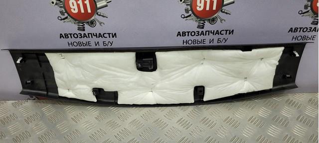 TM526893002 Mazda Пластик п'ятих дверей