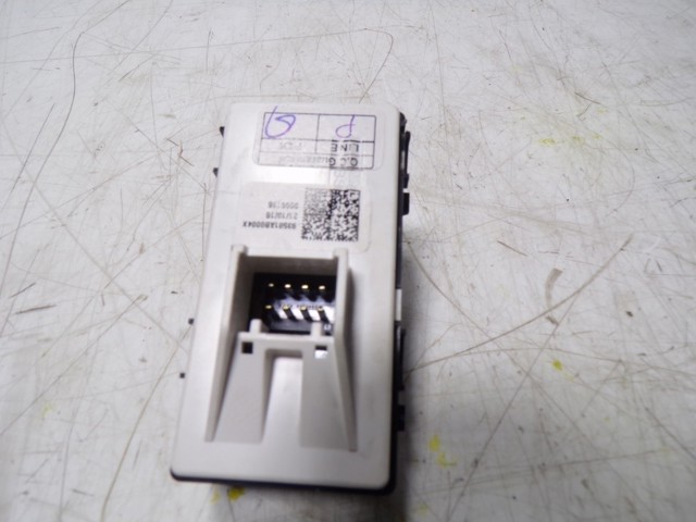 Купити 93581AB0004X Hyundai/Kia Кнопка вмикання двигуна склопідіймача задня