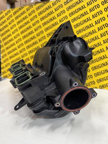 PX0413100A Mazda Колектор впускний