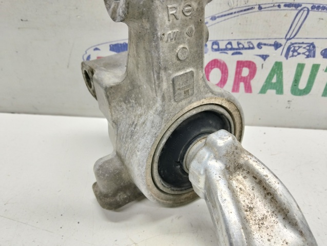 Купити 545001DR0A Nissan/Infiniti Важіль передньої підвіски нижній, правий