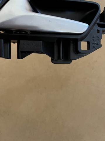98201553VV Peugeot/Citroen Ручка дверей лівих, внутрішня, перед/зад