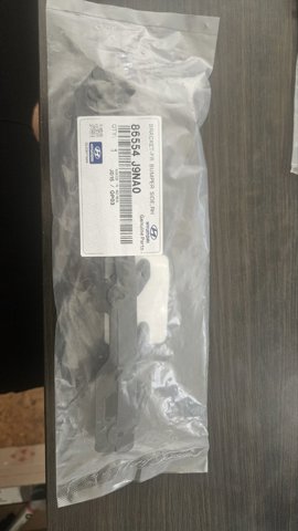 86554J9NA0 Hyundai/Kia Кронштейн бампера переднього, правий