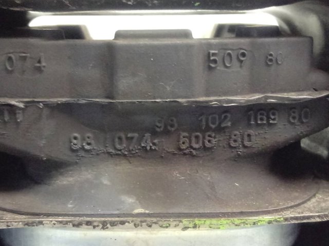9810216980 Peugeot/Citroen Кронштейн подушки (опори) двигуна, лівої