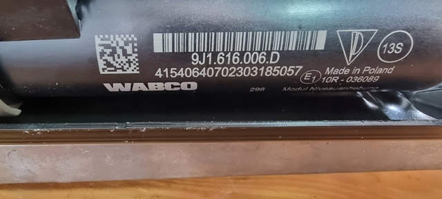 Купити 9J1616006D VAG Компресор пневмопідкачки (амортизаторів)