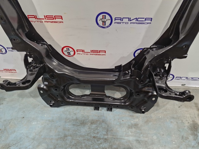 Підрамник передній 4000A477 Mitsubishi