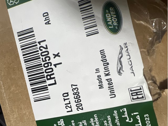  Land Rover LR095021