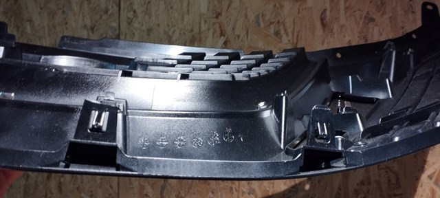 Облицювання радіатора Nissan/Infiniti 623109UA8A ціна, від 218.01 USD