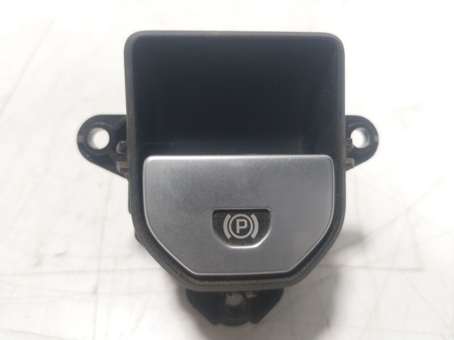  Land Rover LR025892