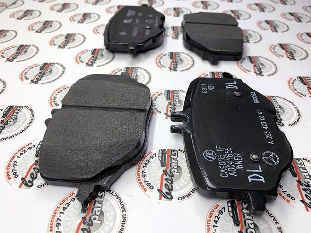 Задні гальмівні колодки A0004209602 Mercedes