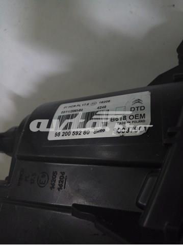 Фара комбінована, передня Peugeot/Citroen 9820059280