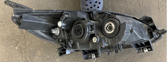 C51351040 Mazda Фара ліва передня