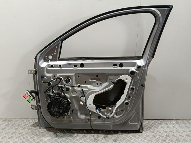 Двері праві передні 9837705880 Peugeot/Citroen